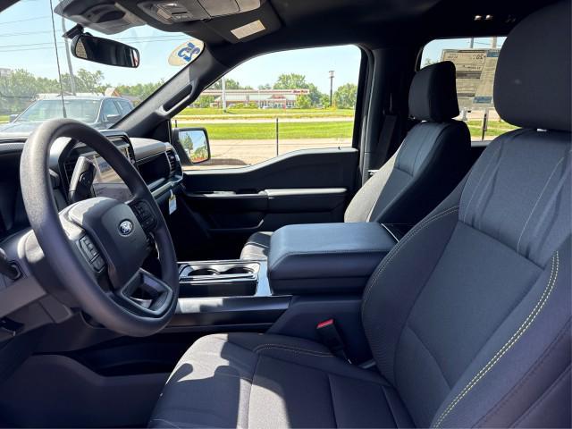 Photo of 2025 CARBONIZED GRAY METALLIC Ford F-150