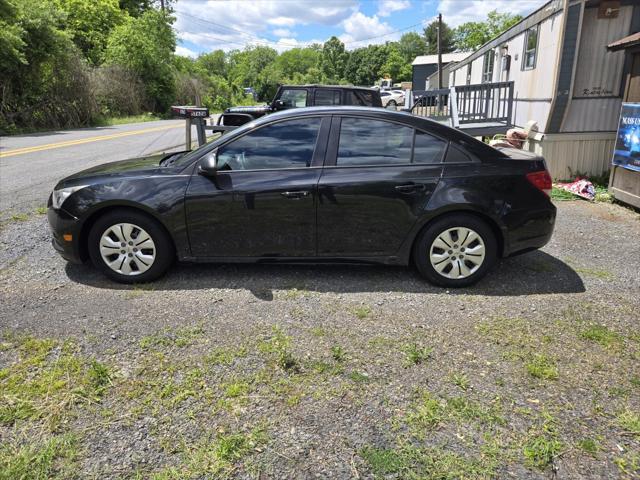 Photo of 2014 Black Granite Metallic Chevrolet Cruze