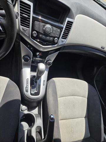 Photo of 2014 Black Granite Metallic Chevrolet Cruze