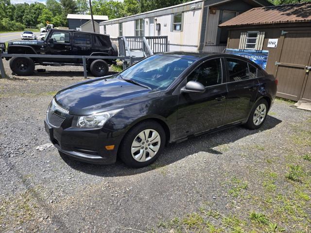 Photo of 2014 Black Granite Metallic Chevrolet Cruze
