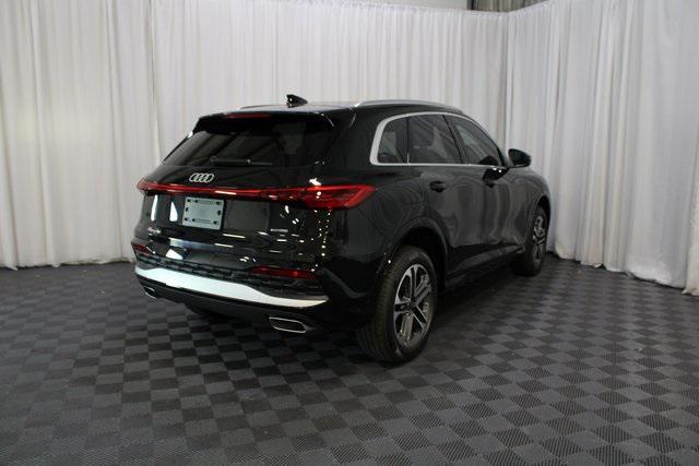 Photo of 2025 Mythos Black Metallic Audi Q5