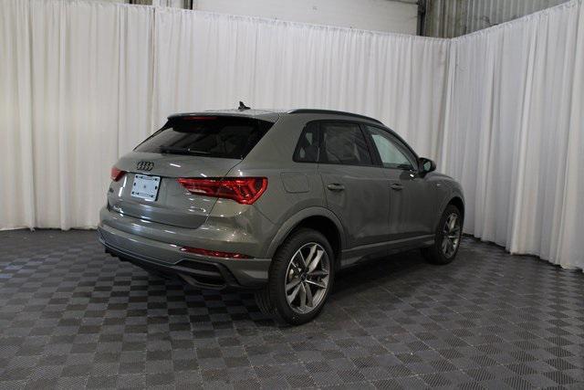 Photo of 2025 Chronos Gray Metallic Audi Q3
