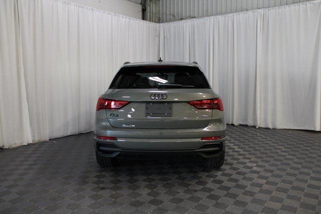 Photo of 2025 Chronos Gray Metallic Audi Q3