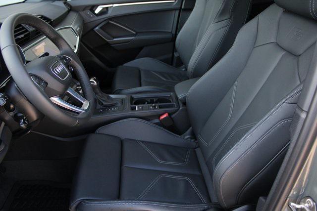 Photo of 2025 Chronos Gray Metallic Audi Q3