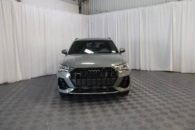 Photo of 2025 Chronos Gray Metallic Audi Q3