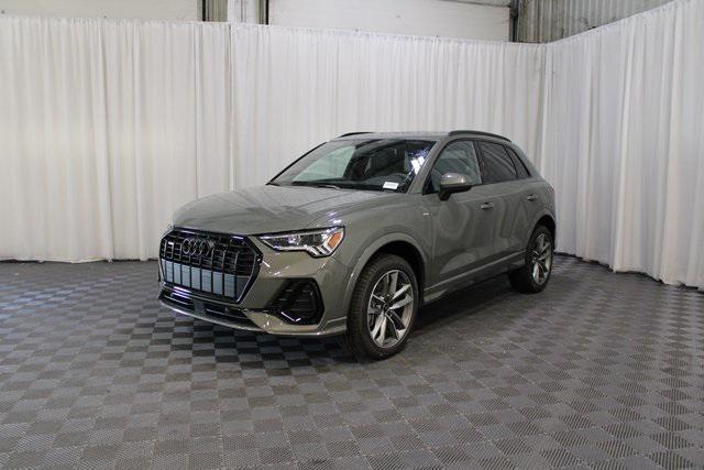 Photo of 2025 Chronos Gray Metallic Audi Q3