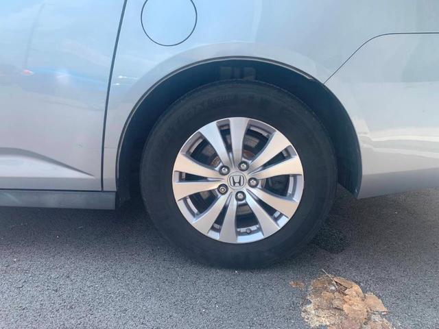 Photo of 2016 Silver Honda Odyssey