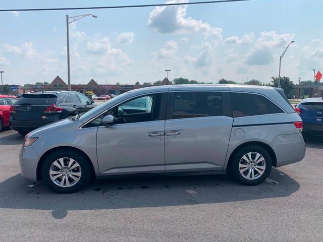 Photo of 2016 Silver Honda Odyssey