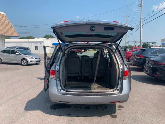 Photo of 2016 Silver Honda Odyssey