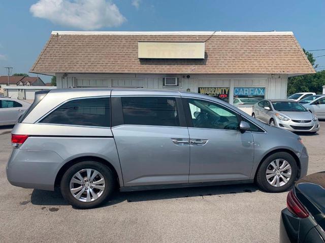 Photo of 2016 Silver Honda Odyssey