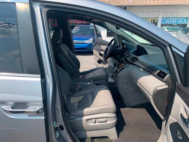 Photo of 2016 Silver Honda Odyssey