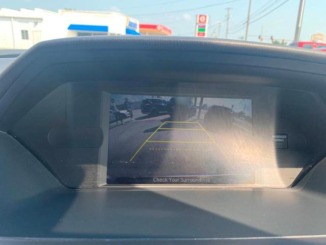 Photo of 2016 Silver Honda Odyssey