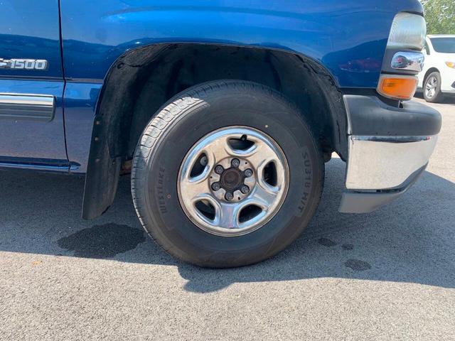 Photo of 2001 Blue Chevrolet Silverado 1500