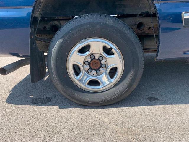 Photo of 2001 Blue Chevrolet Silverado 1500