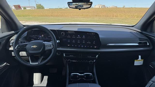 Photo of 2026 Summit White Chevrolet Traverse