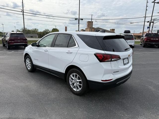 Photo of 2024 Summit White Chevrolet Equinox