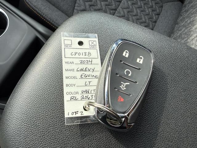 Photo of 2024 Summit White Chevrolet Equinox