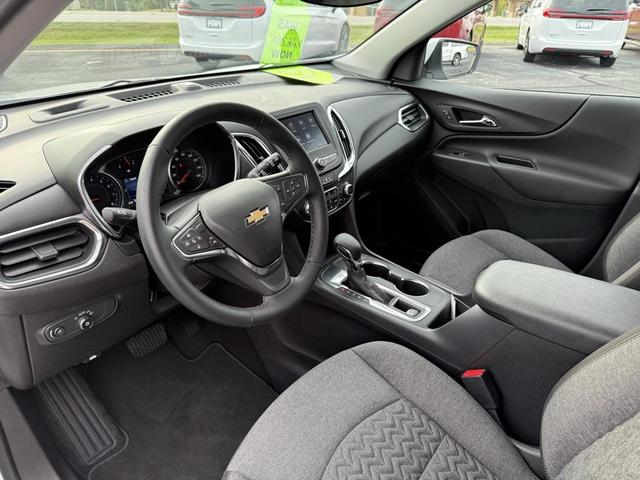 Photo of 2024 Summit White Chevrolet Equinox