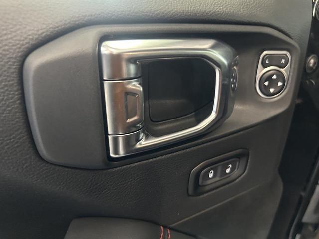 Photo of 2025 Black Clearcoat Jeep Gladiator