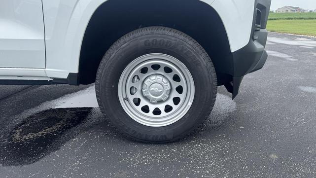 Photo of 2025 Summit White Chevrolet Colorado