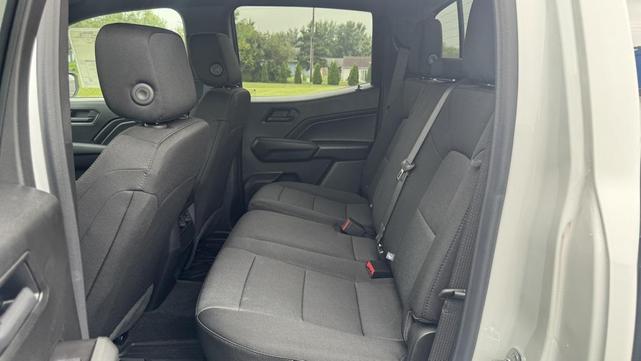 Photo of 2025 Summit White Chevrolet Colorado