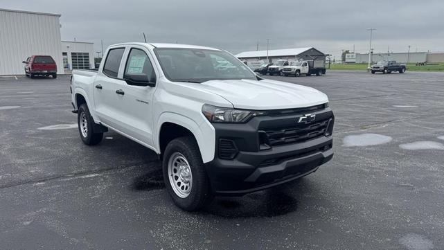 Photo of 2025 Summit White Chevrolet Colorado