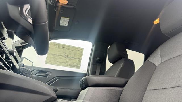 Photo of 2025 Summit White Chevrolet Colorado