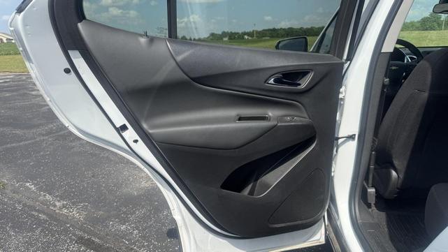 Photo of 2023 Summit White Chevrolet Equinox