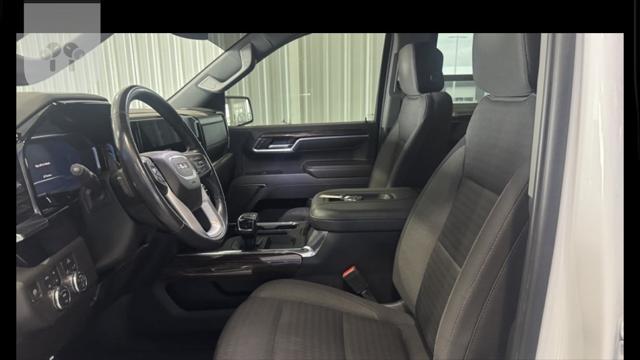 Photo of 2022 Summit White GMC Sierra 1500