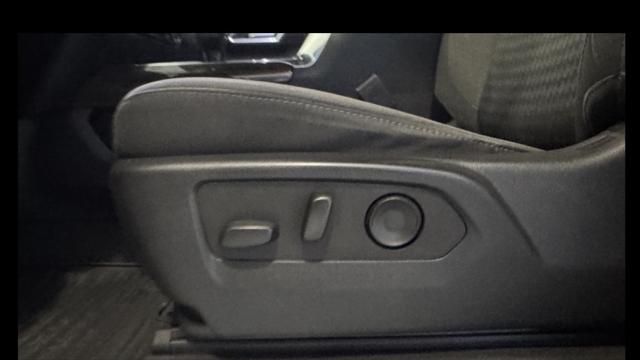 Photo of 2022 Summit White GMC Sierra 1500