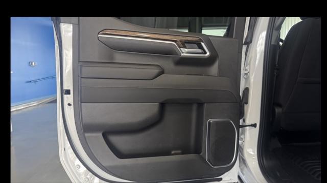 Photo of 2022 Summit White GMC Sierra 1500