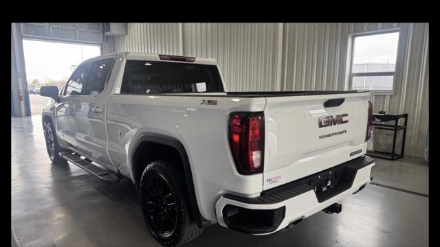 Photo of 2022 Summit White GMC Sierra 1500