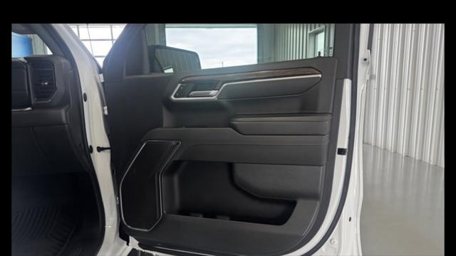 Photo of 2022 Summit White GMC Sierra 1500