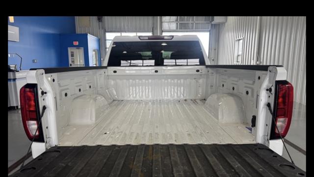 Photo of 2022 Summit White GMC Sierra 1500