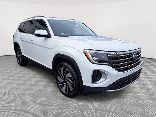 Photo of 2025 Opal White Pearl Effect Volkswagen Atlas