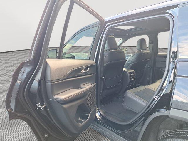 Photo of 2025 Diamond Black Jeep Grand Cherokee
