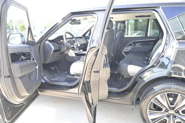 Photo of 2024 Santorini Black Land Rover Range Rover