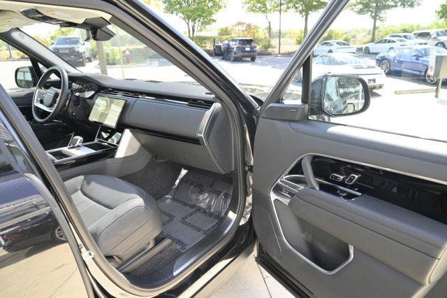 Photo of 2024 Santorini Black Land Rover Range Rover