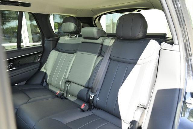 Photo of 2024 Santorini Black Land Rover Range Rover