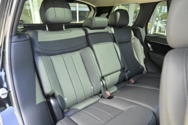 Photo of 2024 Santorini Black Land Rover Range Rover
