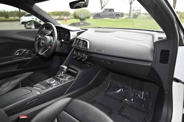 Photo of 2018 Ibis White Audi R8