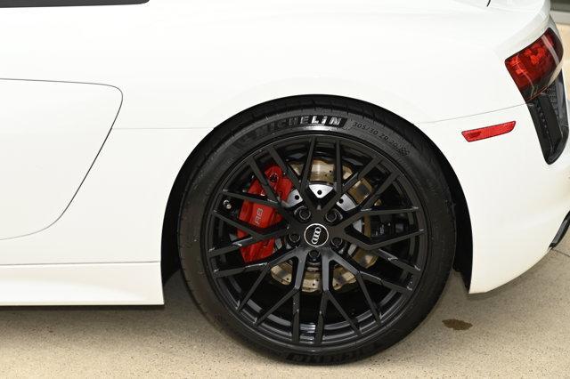 Photo of 2018 Ibis White Audi R8