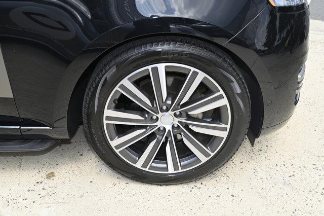 Photo of 2023 Santorini Black Land Rover Range Rover
