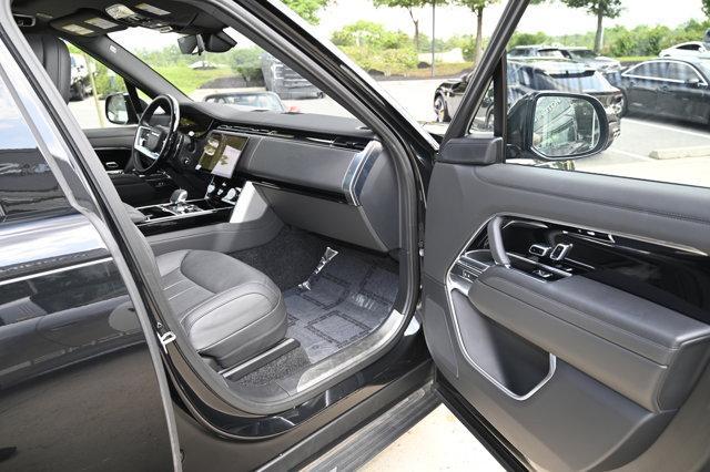 Photo of 2023 Santorini Black Land Rover Range Rover