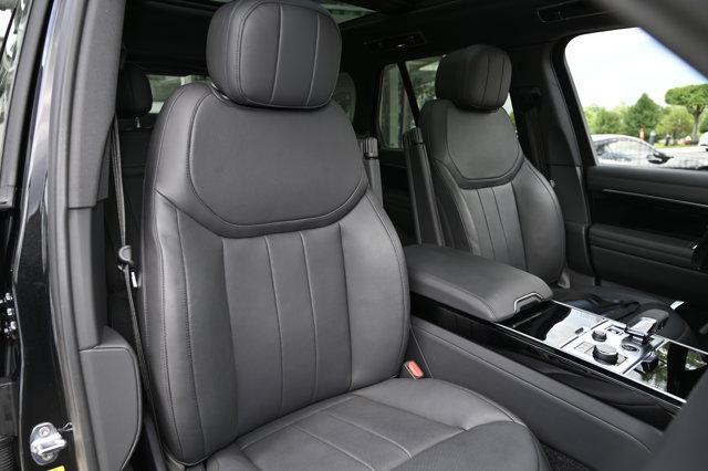 Photo of 2023 Santorini Black Land Rover Range Rover