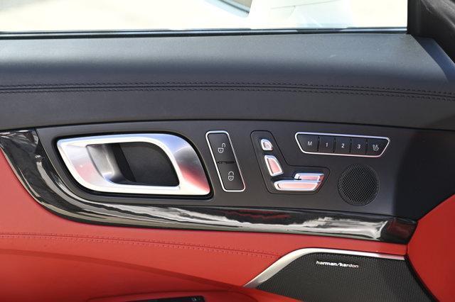Photo of 2015 designo Magno Cashmere White Mercedes-Benz SL-Class