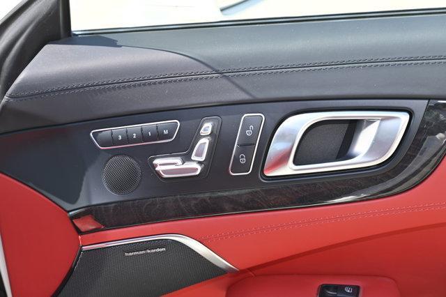 Photo of 2015 designo Magno Cashmere White Mercedes-Benz SL-Class