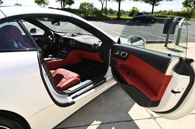 Photo of 2015 designo Magno Cashmere White Mercedes-Benz SL-Class