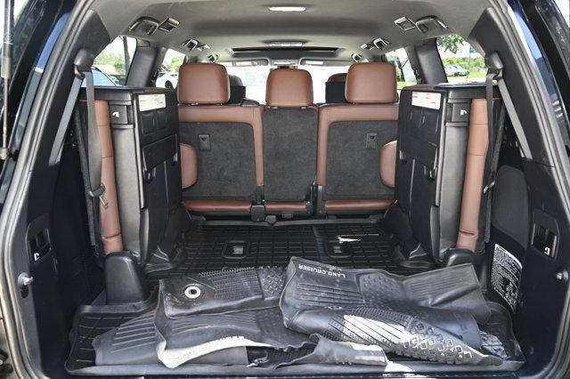 Photo of 2017 Midnight Black Metallic Toyota Land Cruiser