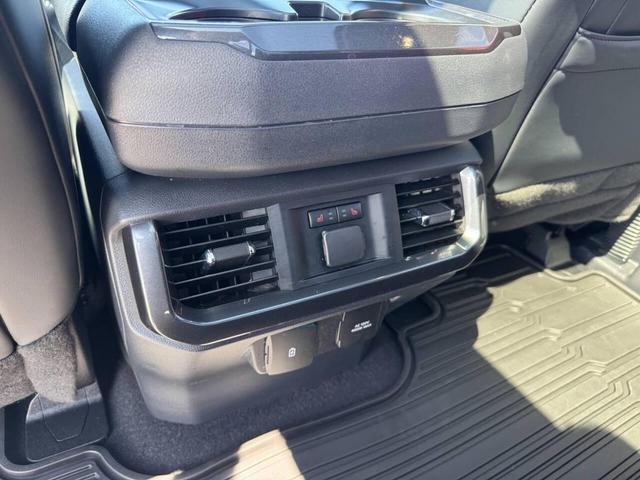 Photo of 2023 Agate Black Metallic Ford F-150